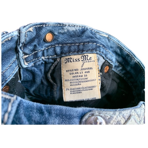 Miss Me Women's Jeans Size 25 Signature Rise Boot Blow Out Jeans Hole on Pocket - Picture 3 of 8